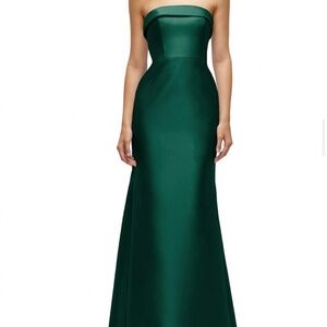 Dessy Group D870 Hunter Green